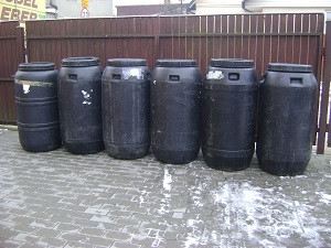 Sprzedam beczki plastikow...