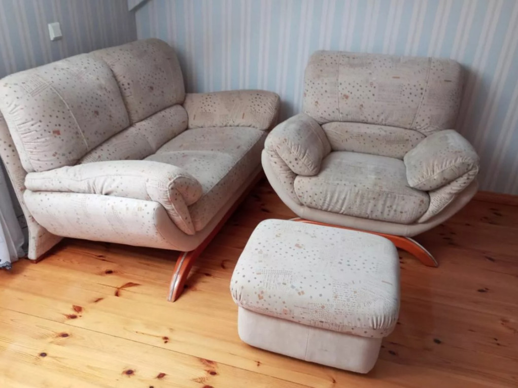 Komplet mebli: sofa, fote...