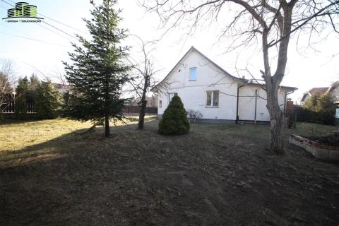 Przestronna działka z dom...