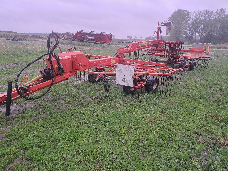 zgrabiarka KUHN/claas lin...