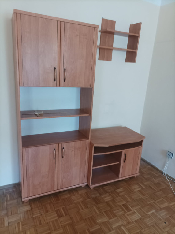 Sprzedam regalik -duza sz...