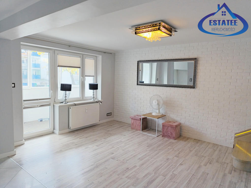 Dwupoziomowe mieszkanie 9...