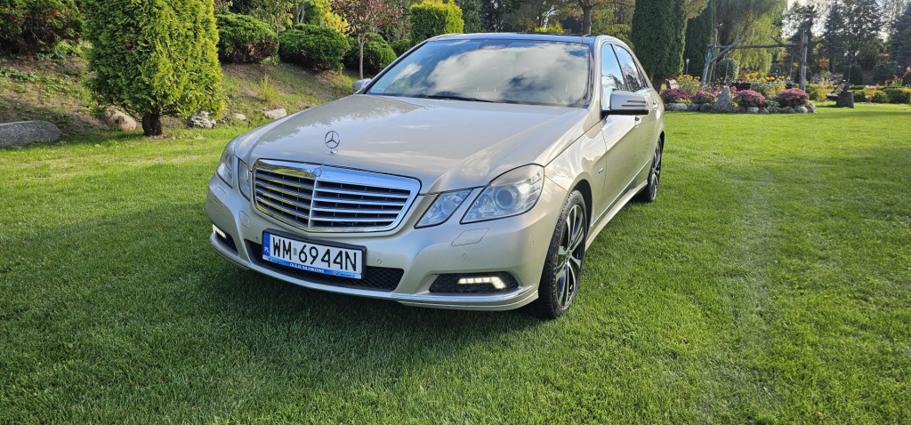 Mercedes-Benz Klasa E W21...