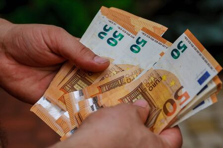 POMOC FINANSOWA I WSPARCI...