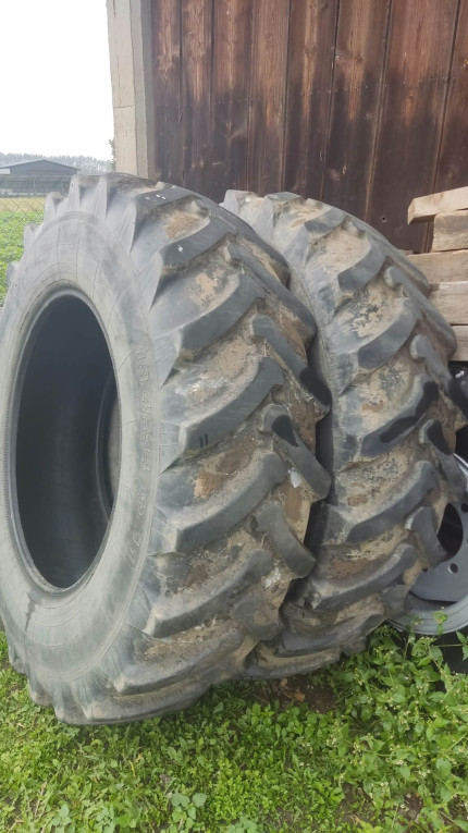 Używane Opony MTZ 18.4R34...