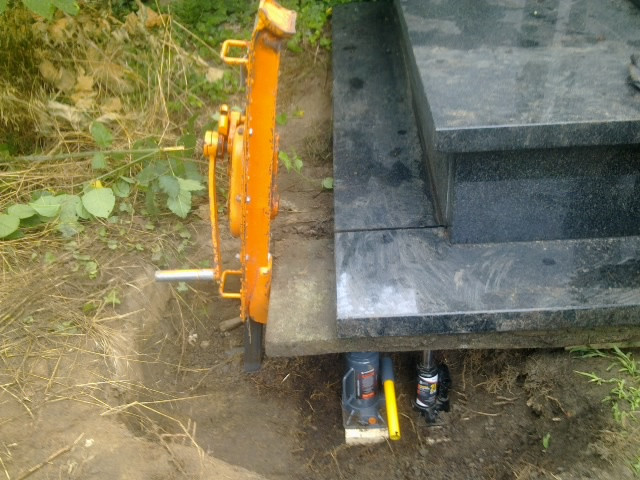 Usługi podnoszenia grobu,...