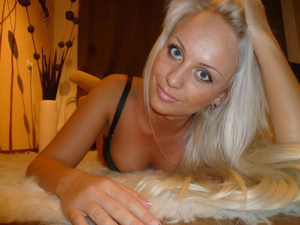 Niegrzeczna Blondyneczka...