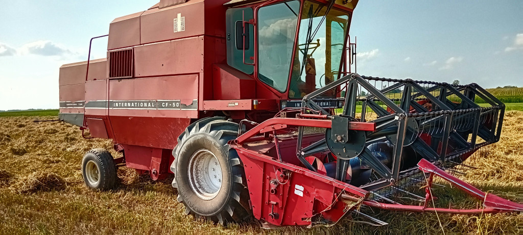 Sprzedam kombajn zbożowy...