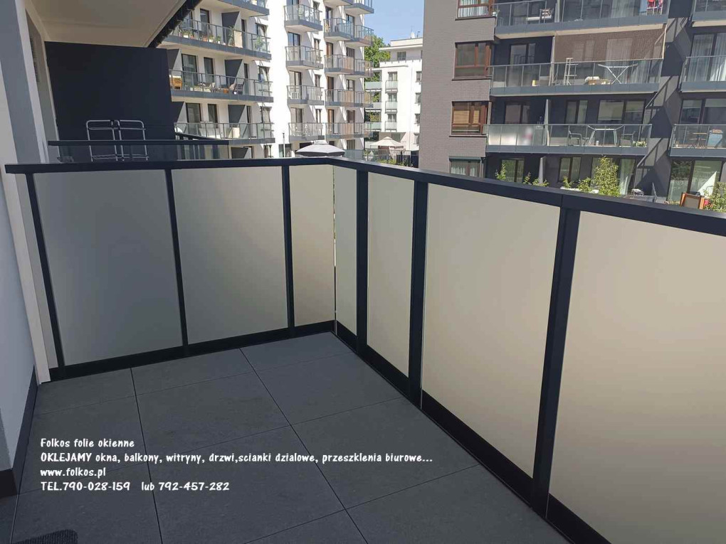 Folie na balkon Ursus - O...