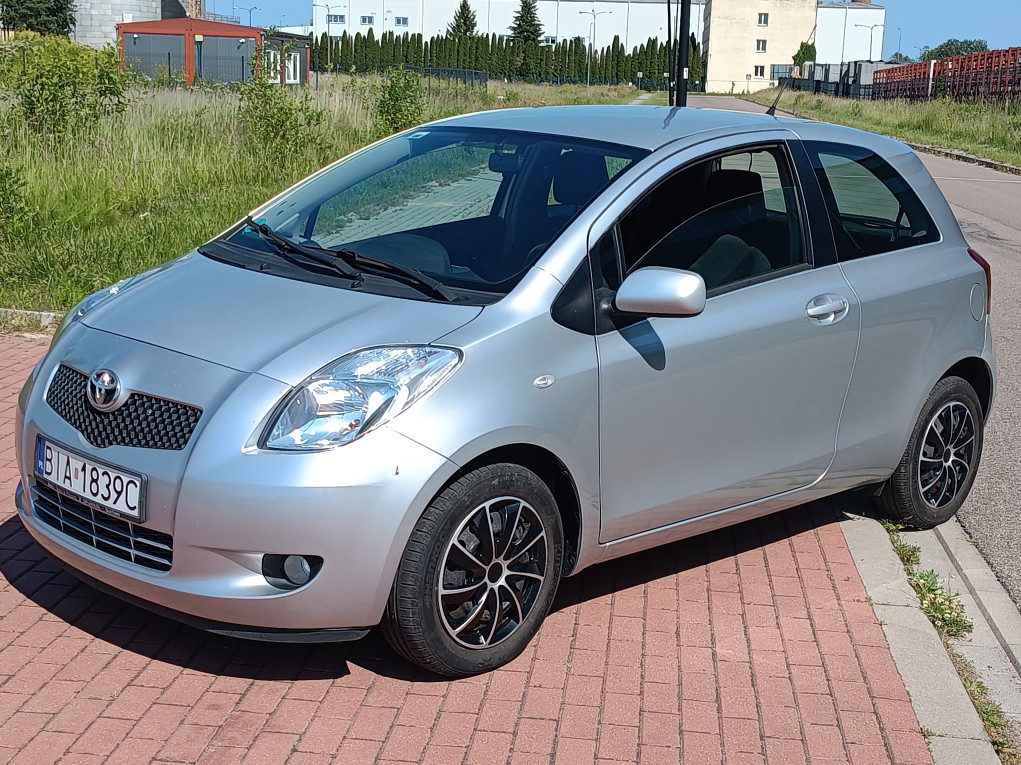 Toyota Yaris 2007 1,3 ben...