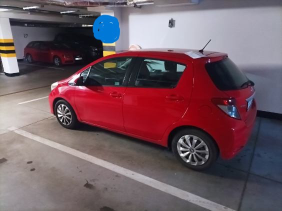 Sprzedam Toyote yaris -1....