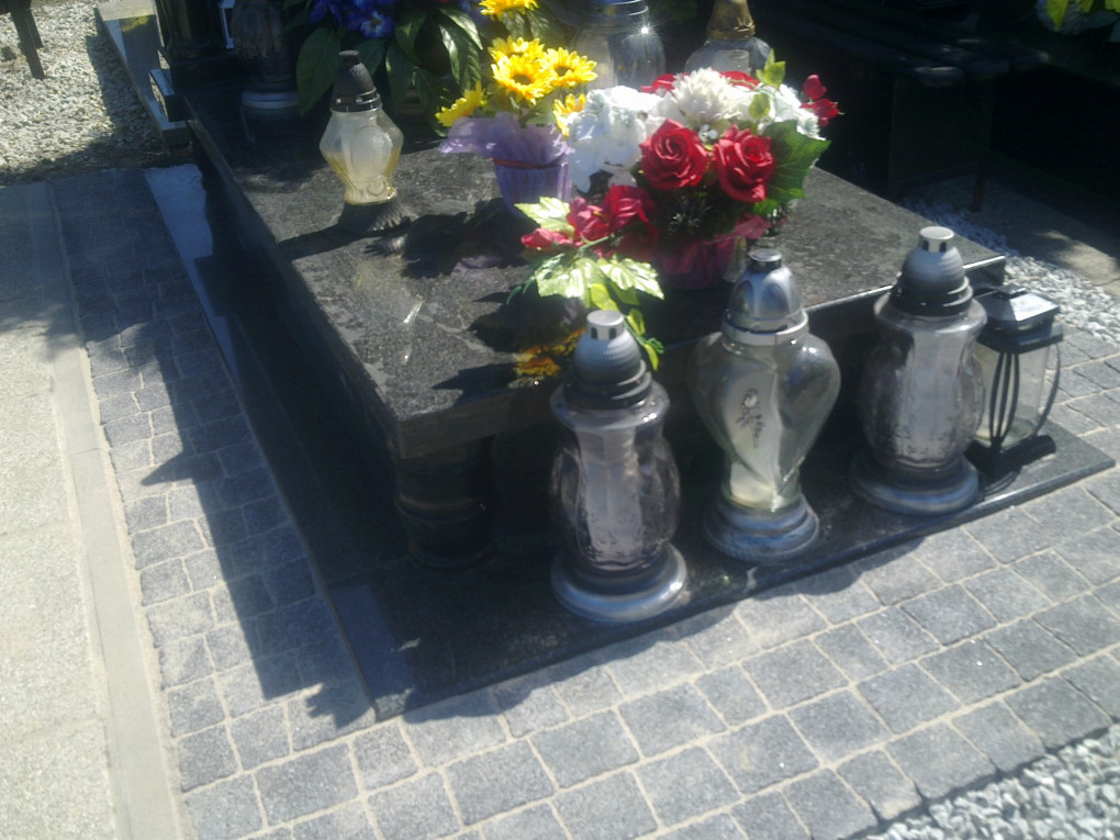 Usługi brukarskie, Cmenta...