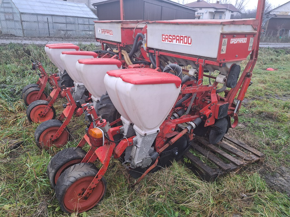 siewnik 6 Gaspardo talerz...