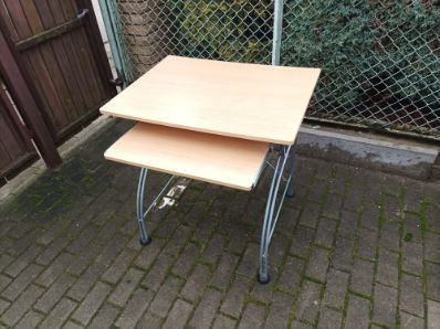 Sprzedam -Biurko -pod kom...