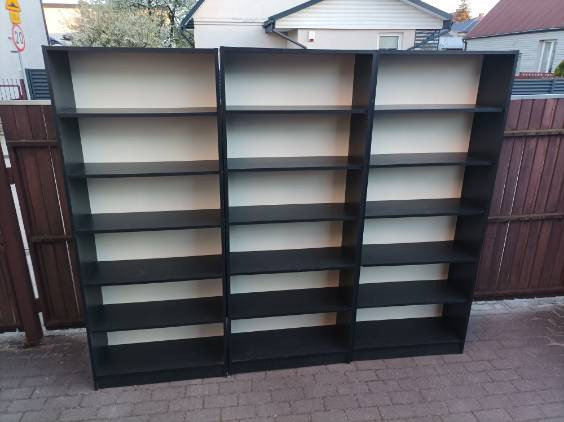 Sprzedam REGALY na ksiazk...