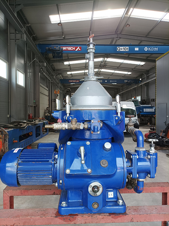 Wirówka do oczyszczania o...