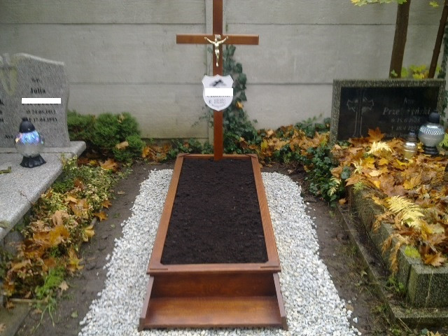 Usługi montażu ramy drewn...