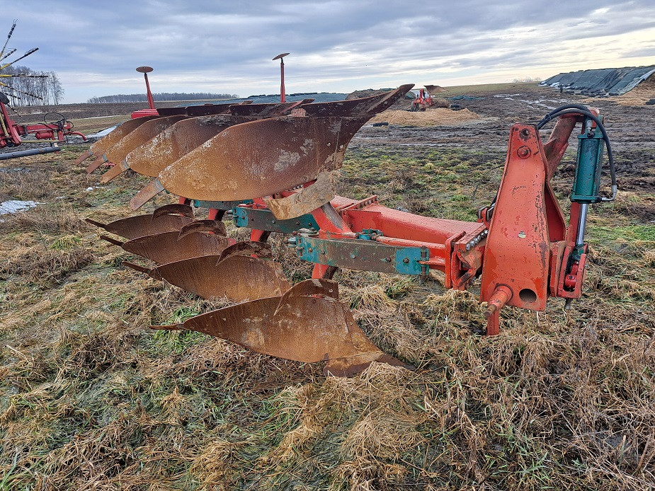 pług 4 kverneland obrotow...