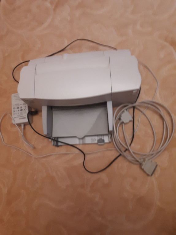 sprzedam drukarkę hp desk...