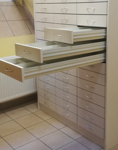 Meble apteczne-magazynowe...
