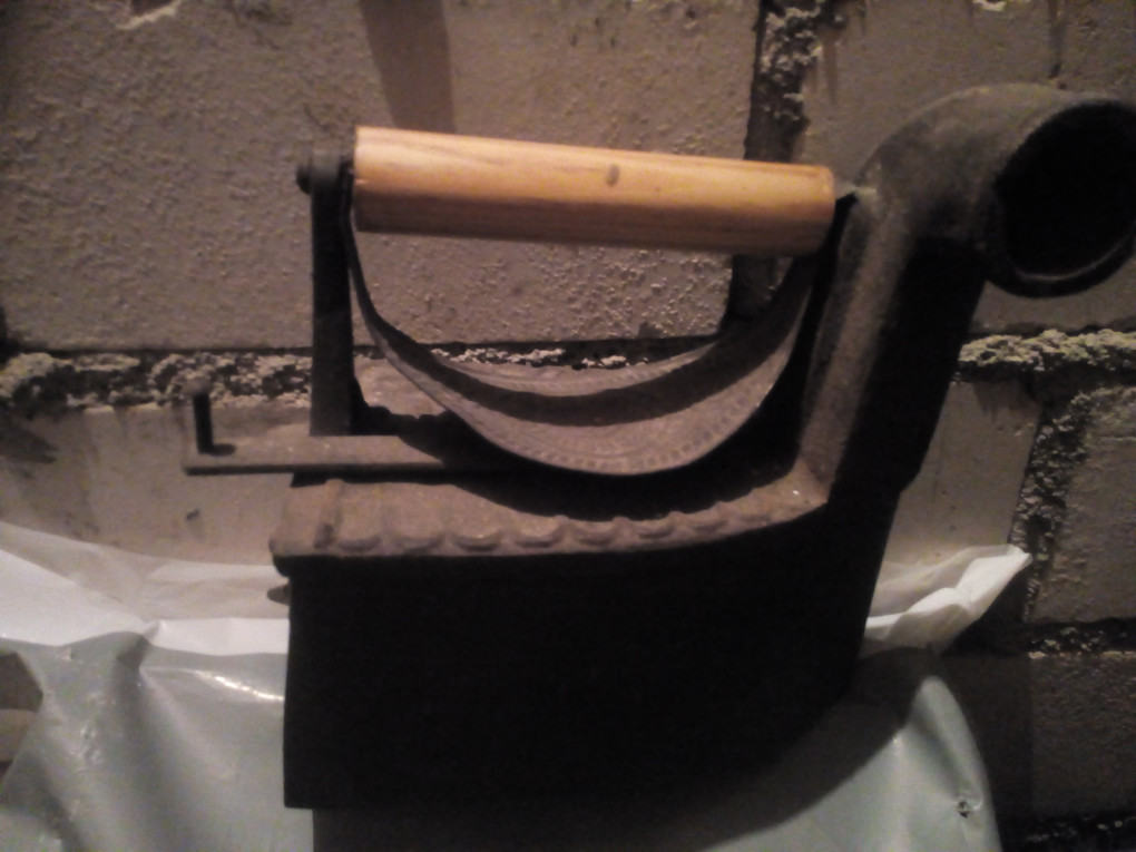 Sprzedam żelazko antyk na...