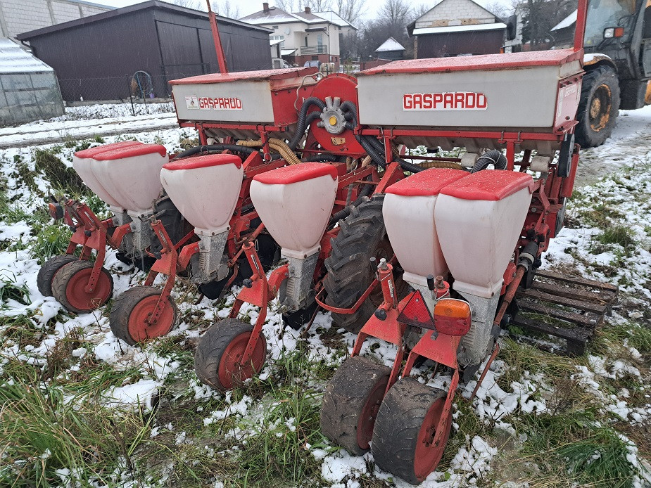 siewnik 6 Gaspardo talerz...