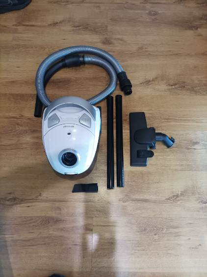 Sprzedam Nowy odkurzacz n...